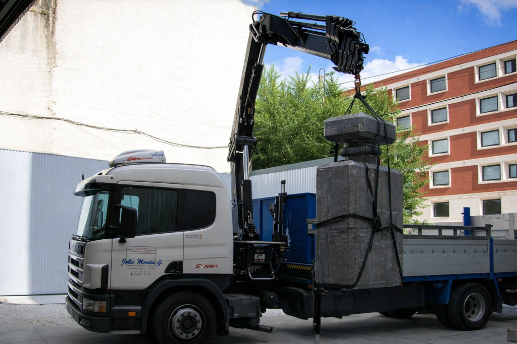 gruass1 Camión grúa en Madrid | Julio Martín